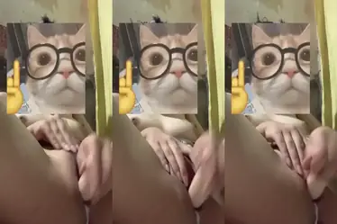 Dokumentasi VAVYVIO Cantik Live Kasur Wet