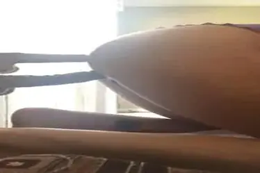 Tante Cantik Pasrah Goyang Kasur Ungu 2026